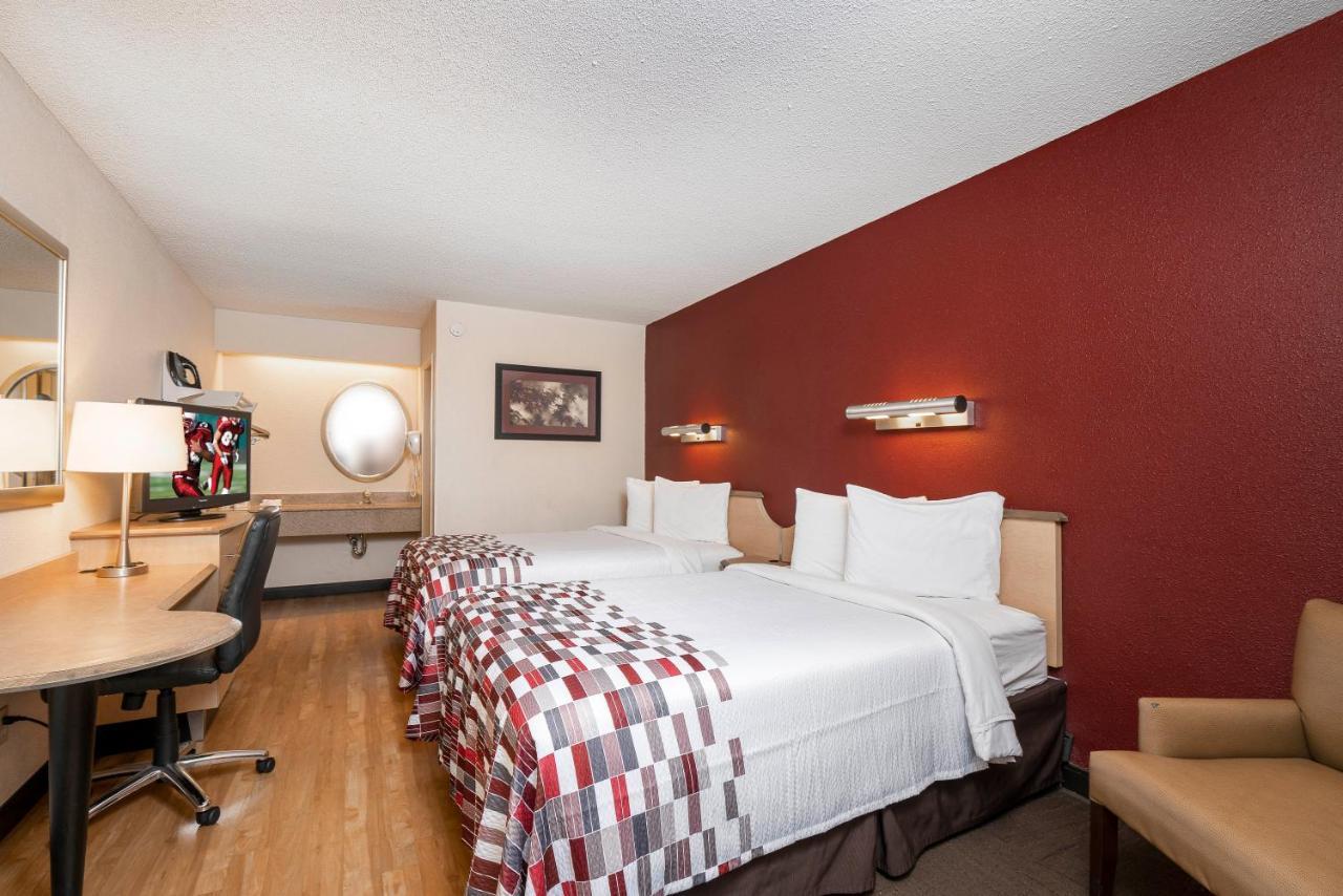 Red Roof Inn Detroit - Roseville St Clair Shores Экстерьер фото